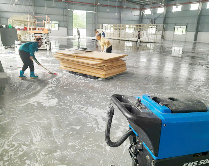Vệ sinh xưởng gỗ Thành Đạt