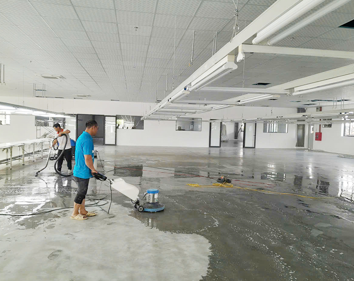 Vệ sinh xưởng may Tiến Thịnh